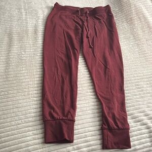 Cozy Marron Sweatpants | women's lg| back pocket | perfect for fall / winter